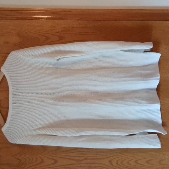 A.N.A Brand White Light Sweater Size Large - Picture 3 of 5